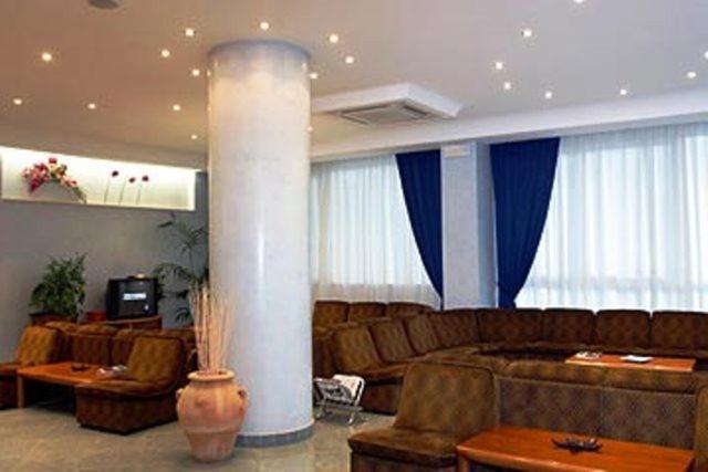 Hotel Monti Ρίμινι Εξωτερικό φωτογραφία